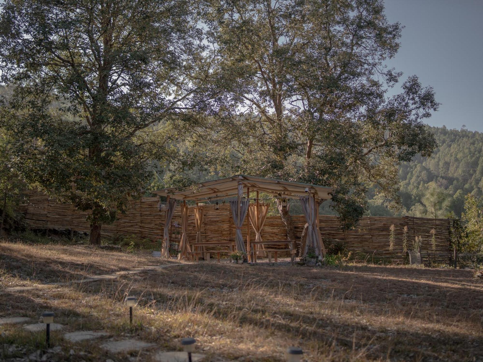 Отель Nayalap - Rural Himalayan Glamping Shitlakhet Экстерьер фото